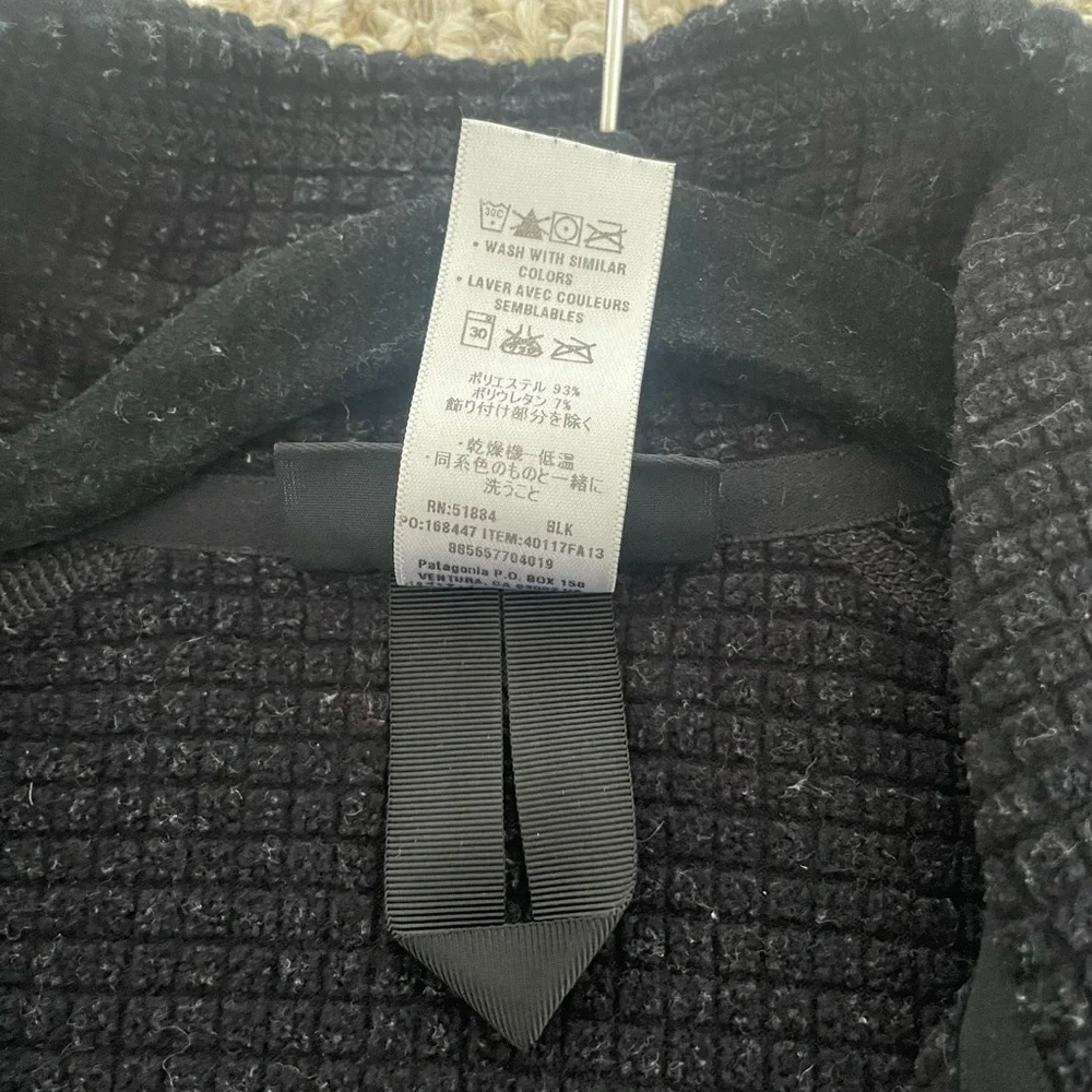 Patagonia Women’s R1® Pullover (Polartec® Power Dry®) - Picture 7 of 13